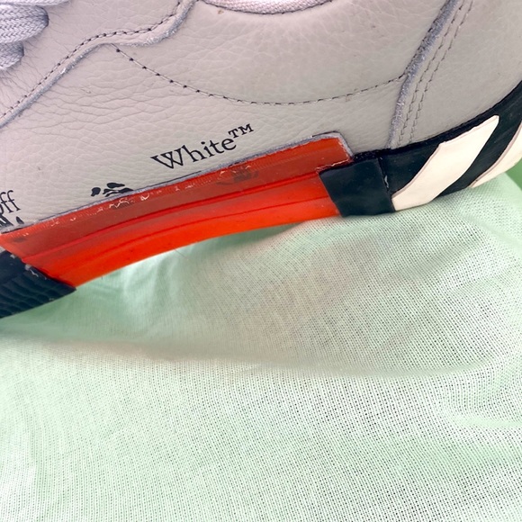 Off White men’s shoe by Virgil Abloh - Picture 4 of 8